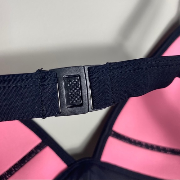 Triangl Bikini top - Picture 4 of 5